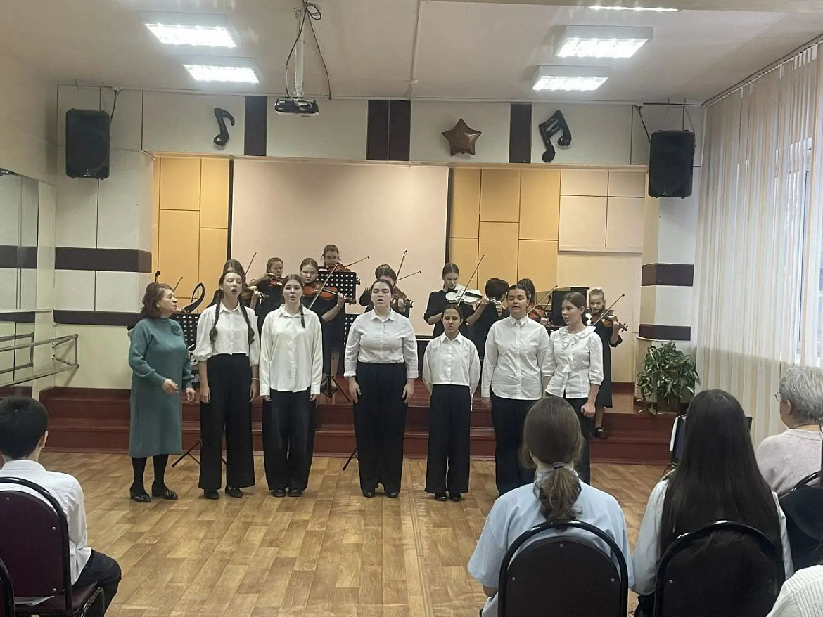 ШИРОКА СТРАНА РОДНАЯ