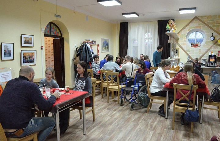 Выступление преподавателя ДМШ №7 Хрипковой А.С. в благотворительном мероприятии, организованном ПООО «Благовест»